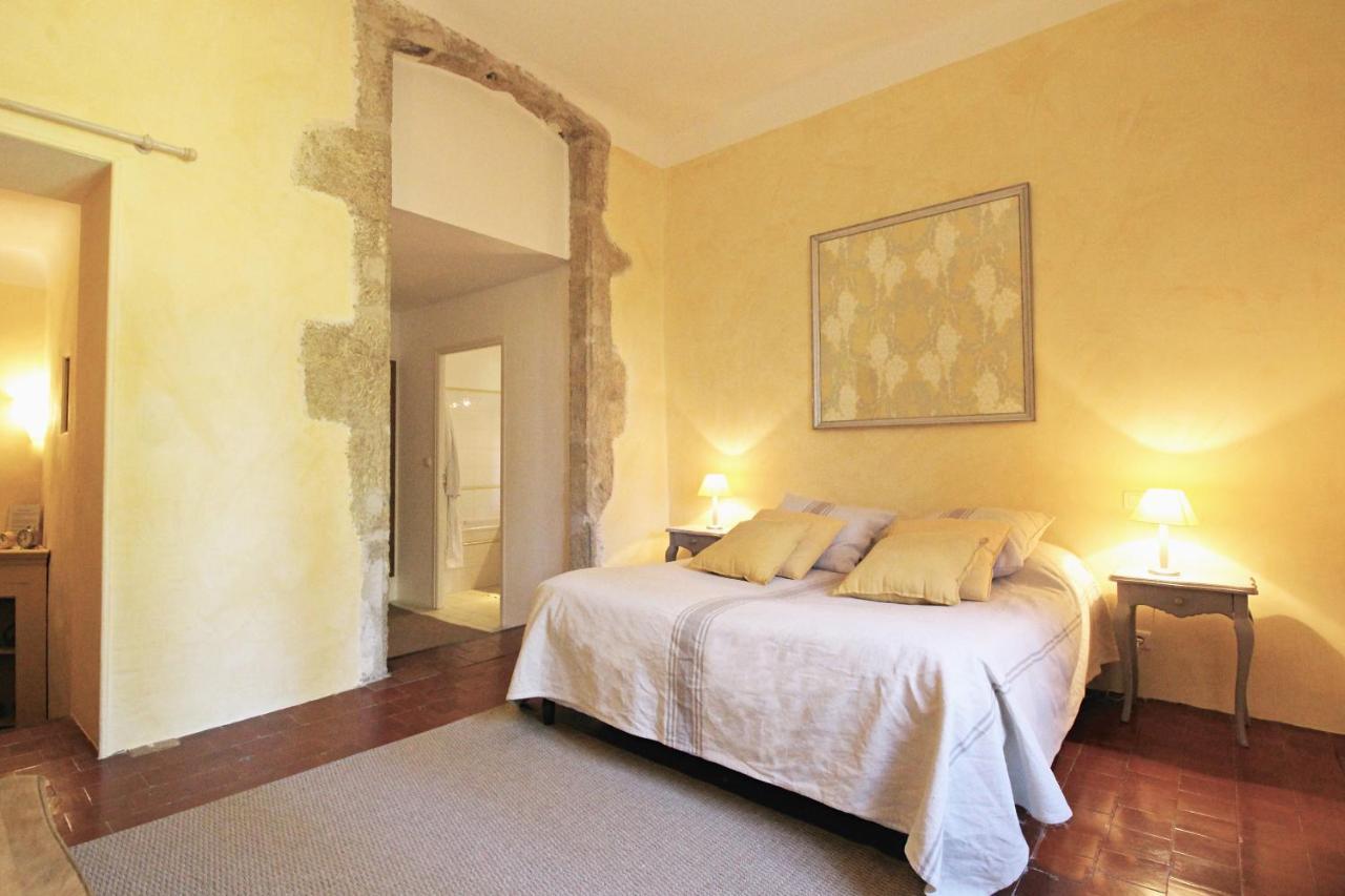 Lauris Domaine La Carraire Bed & Breakfast エクステリア 写真
