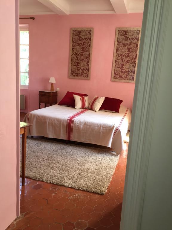 Lauris Domaine La Carraire Bed & Breakfast エクステリア 写真