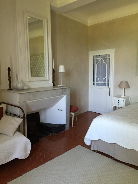 Lauris Domaine La Carraire Bed & Breakfast エクステリア 写真